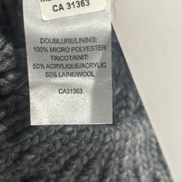 Gray Knit Beret with Pom Pom - Picture 4 of 4